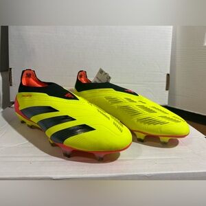 Adidas predator Elite laceless soccer cleats 6